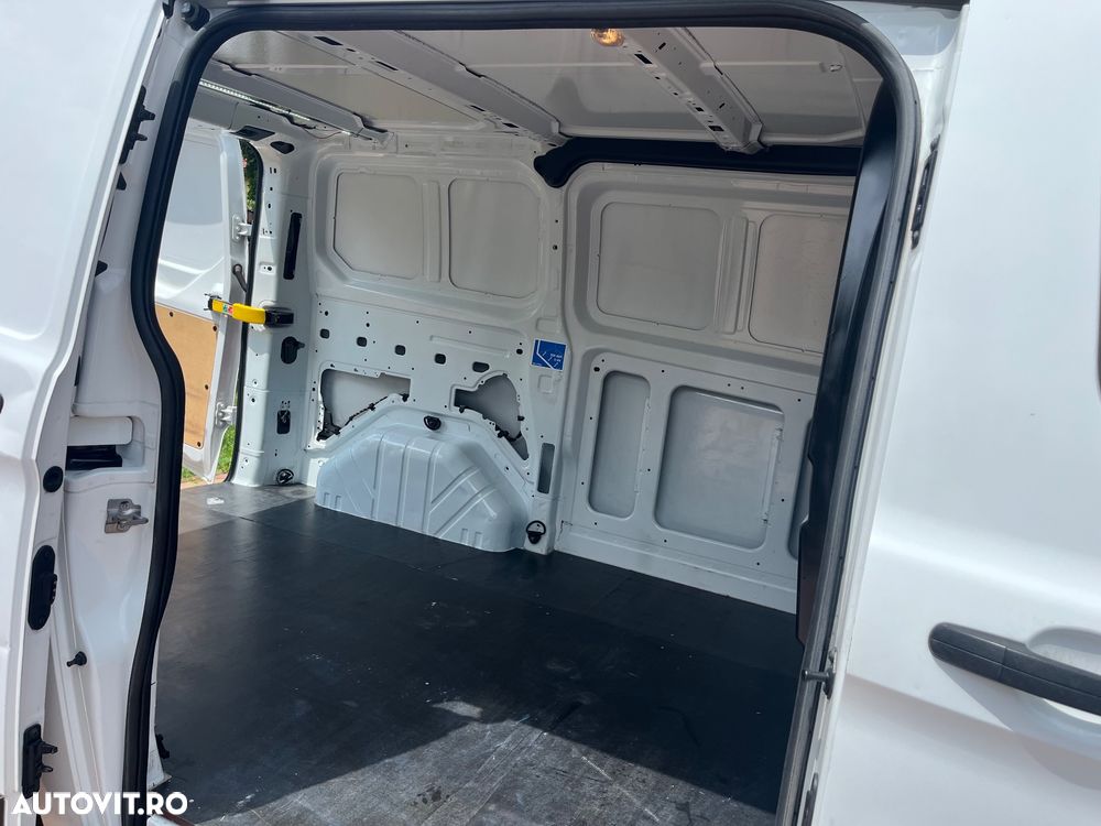 Ford Transit Custom - 19