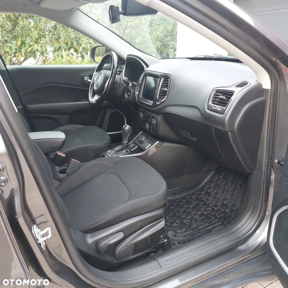 Jeep Compass - 18