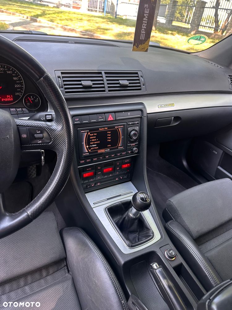 Audi A4 Avant - 11