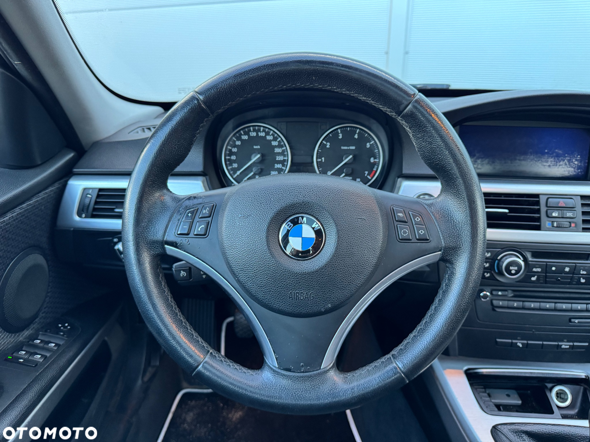 BMW Seria 3 318i - 14