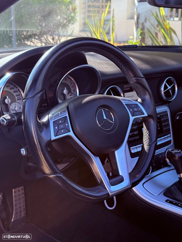 Mercedes-Benz SLK 200 (BlueEFFICIENCY) 7G-TRONIC — fotografia 16