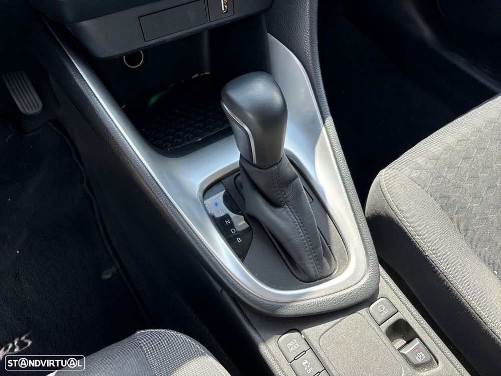 Toyota Yaris 1.5 HDF Comfort Plus - 6
