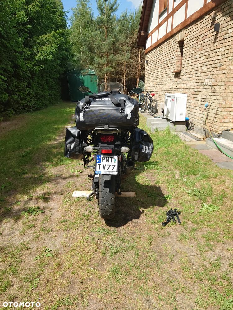 Suzuki V-STROM - 8
