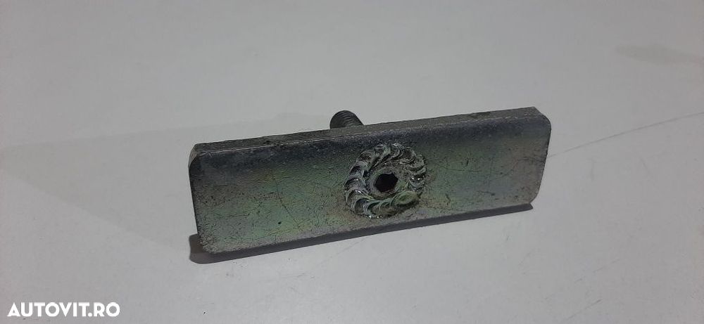 Clema prindere pe șină scaun autocar Otokar - 2