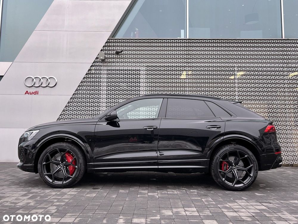 Audi RS Q8 - 8