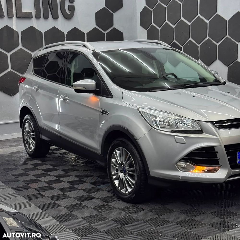 Ford Kuga 2.0 TDCi Powershift 4WD Titanium - 1