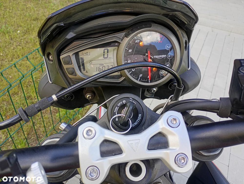 Triumph Street Triple - 10