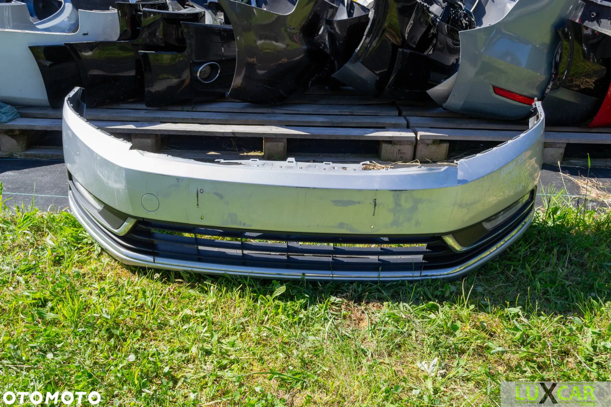 VW PASSAT B7 ZDERZAK PRZÓD PRZEDNI SREBRNY LA7W GORLICE RZ2/58 - 1