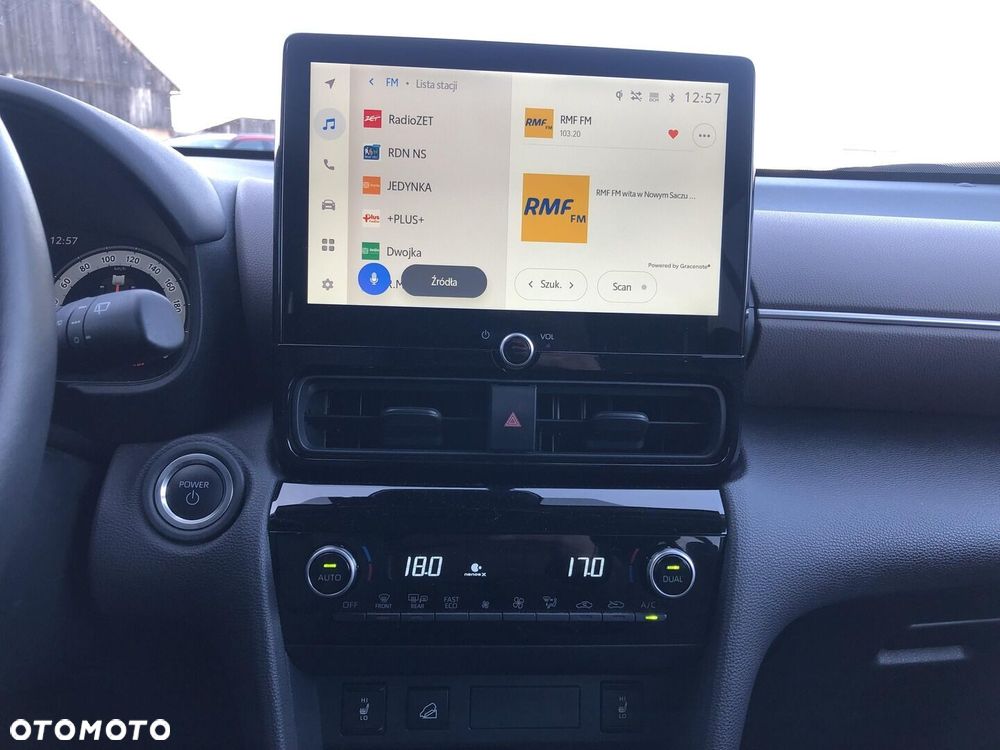 Toyota Yaris Cross - 15