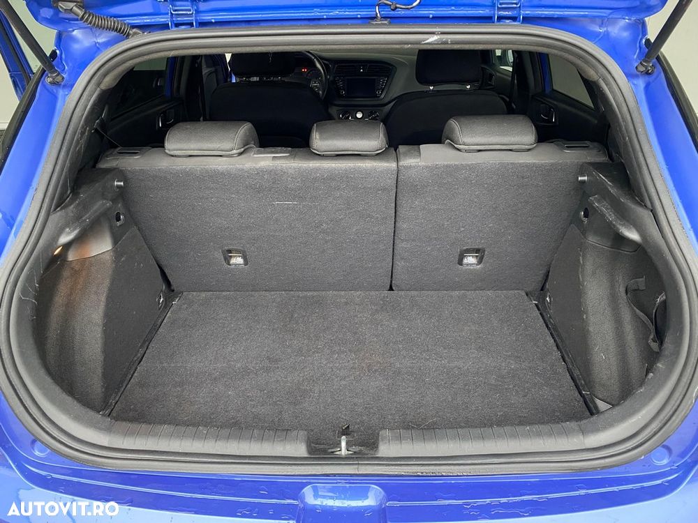 Hyundai i20 1.2 Passion - 19