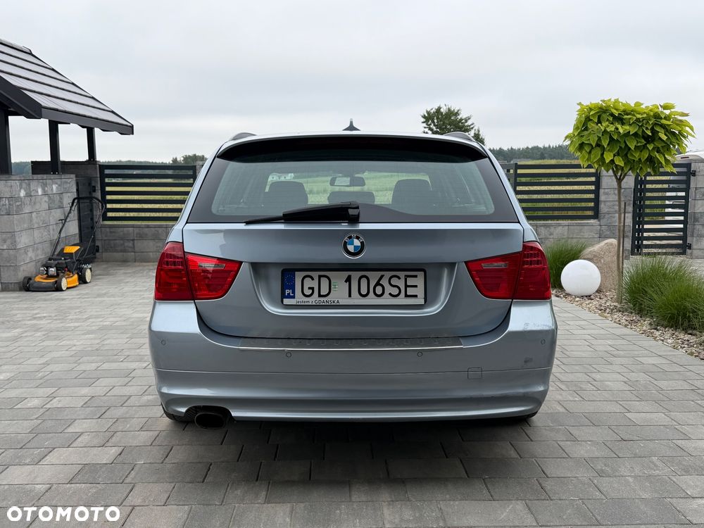 BMW Seria 3 320d - 14