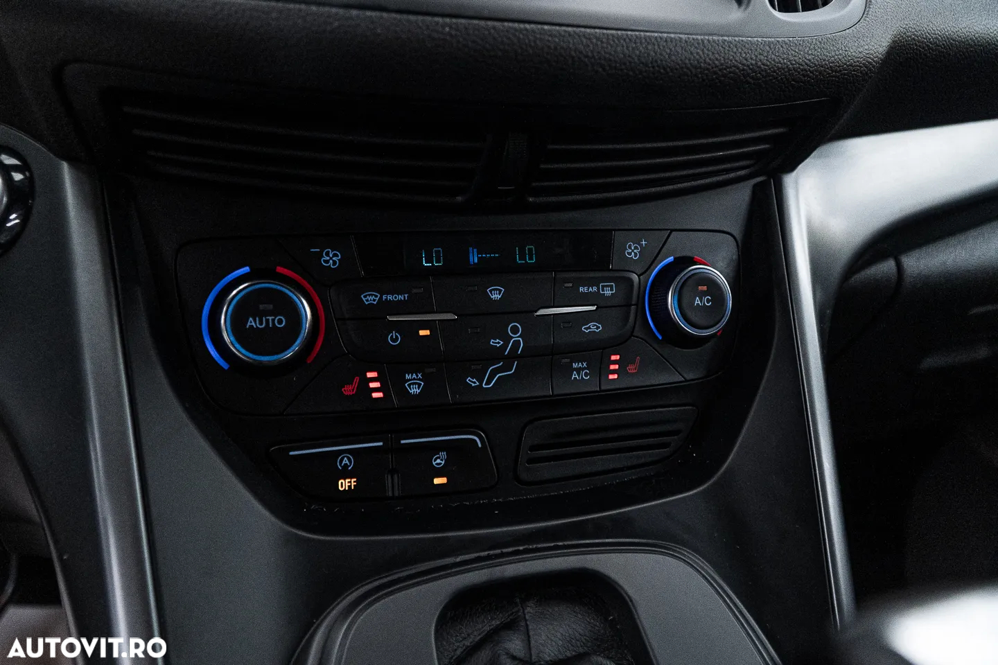 Ford Kuga 2.0 TDCi 4WD Powershift Titanium - 11