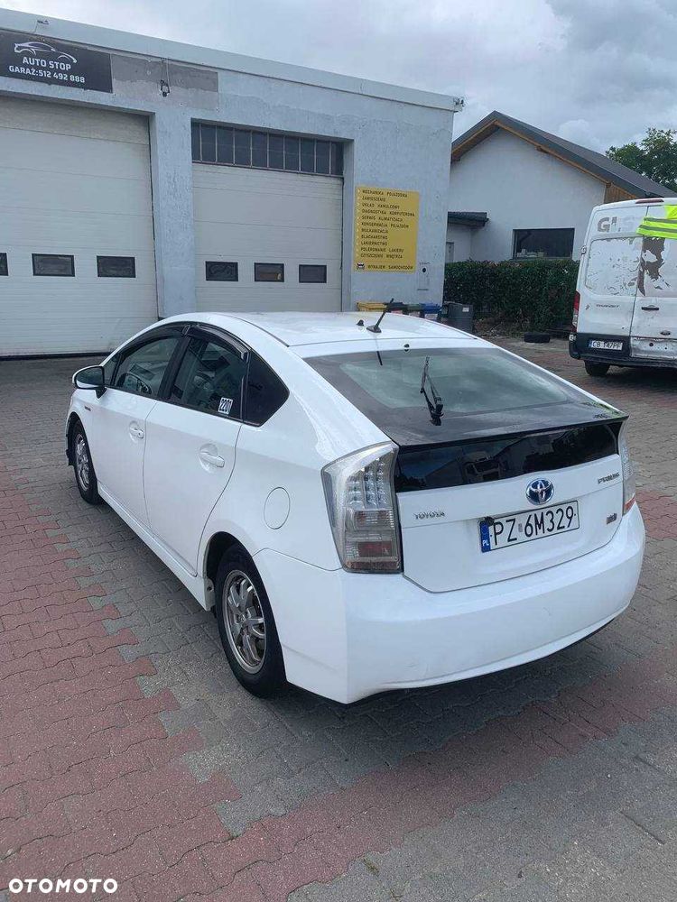 Toyota Prius - 2