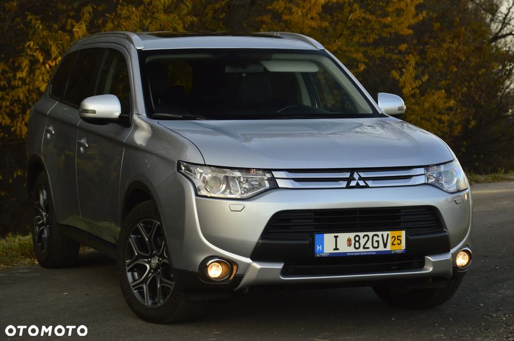 Mitsubishi Outlander 2.0 Intense + Navi 4WD CVT - 1