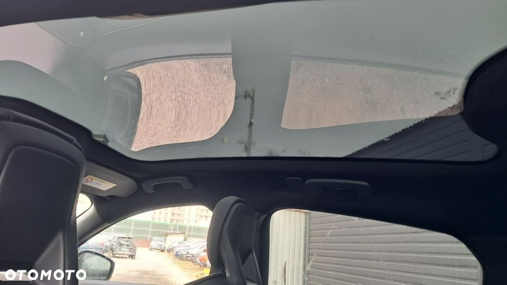 Ford Mustang Mach-E - 12