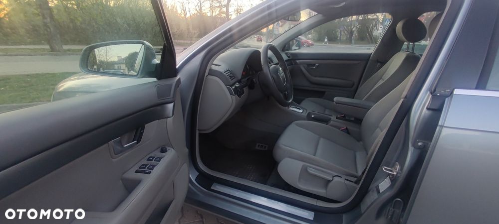 Audi A4 Limousine - 24