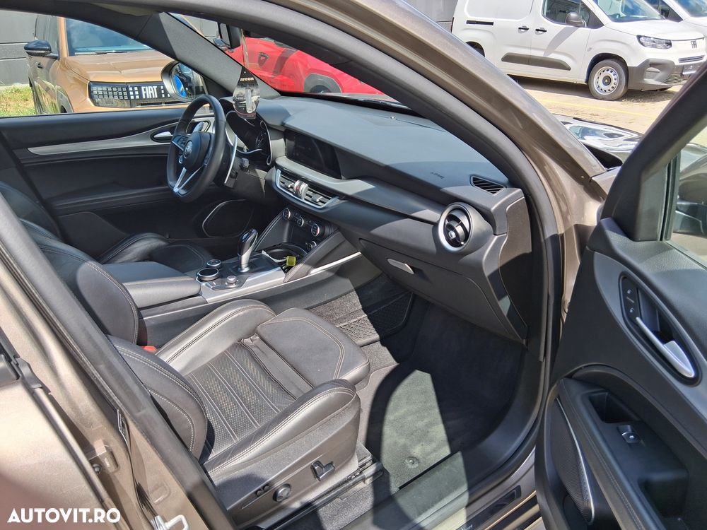 Alfa Romeo Stelvio 2.2 JTDM AWD AT8 Super - 12