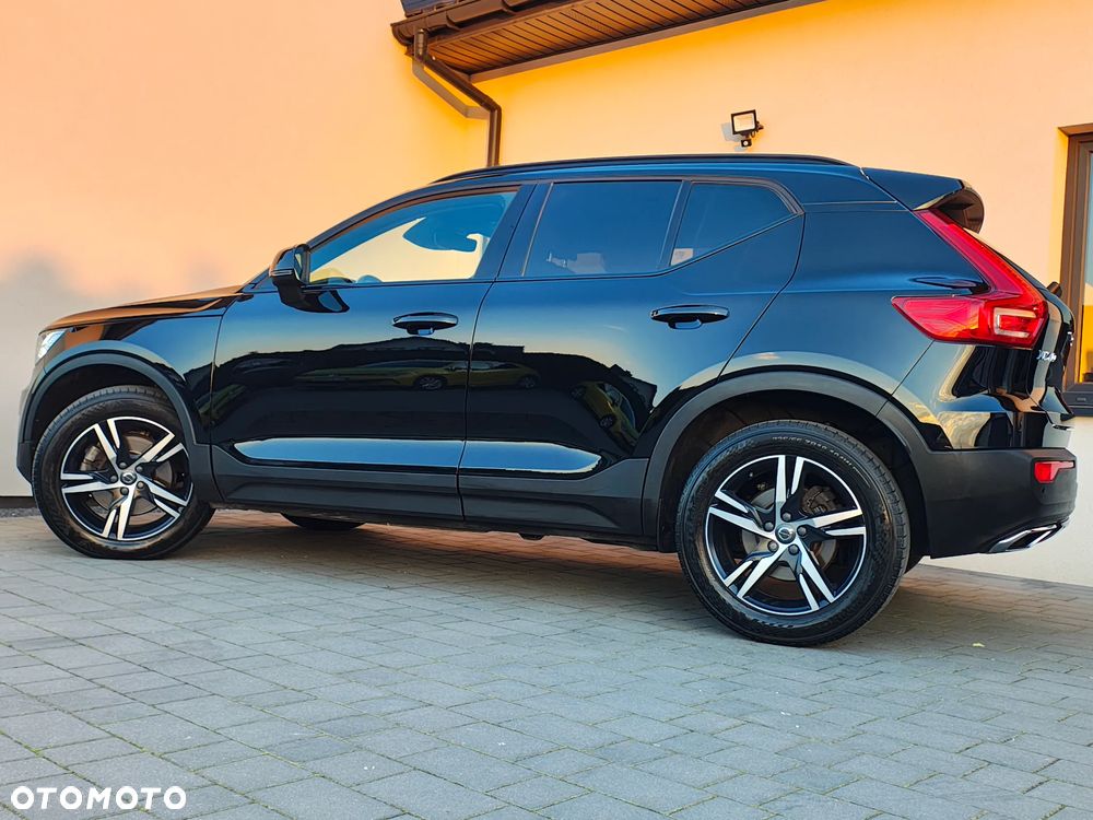 Volvo XC 40 D4 AWD Geartronic R-Design - 28