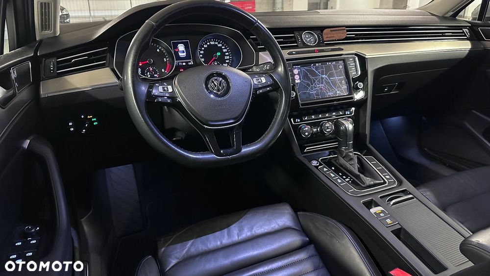 Volkswagen Passat 2.0 TDI BMT 4Mot Highline DSG - 23