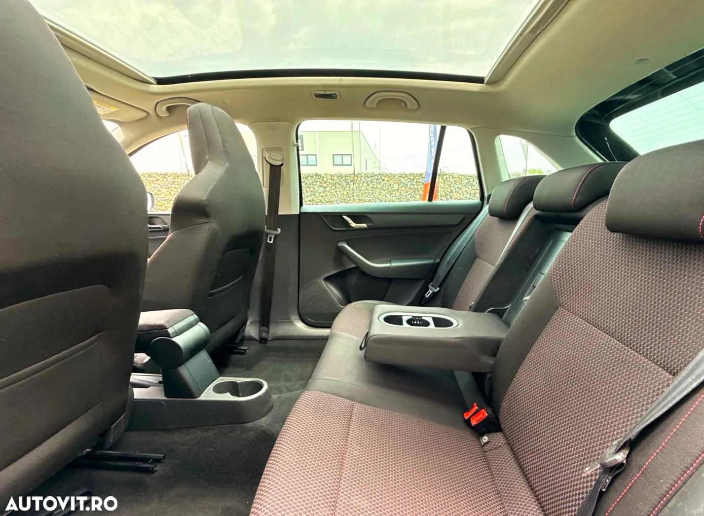 Skoda RAPID Spaceback 1.6 TDI Style+ Green tec - 20