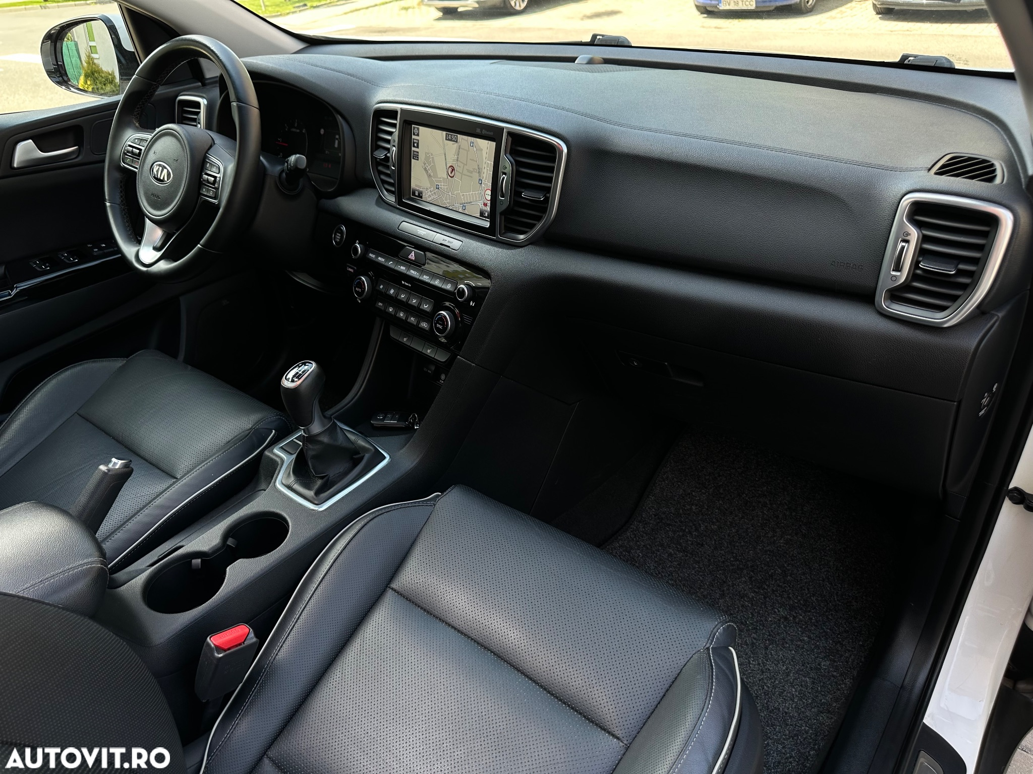 Kia Sportage 2,0 CRDI AWD Vision - 24