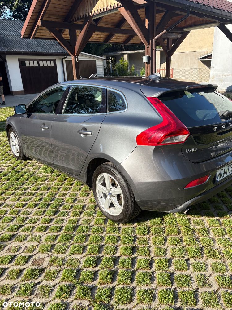 Volvo V40 T3 Momentum - 5