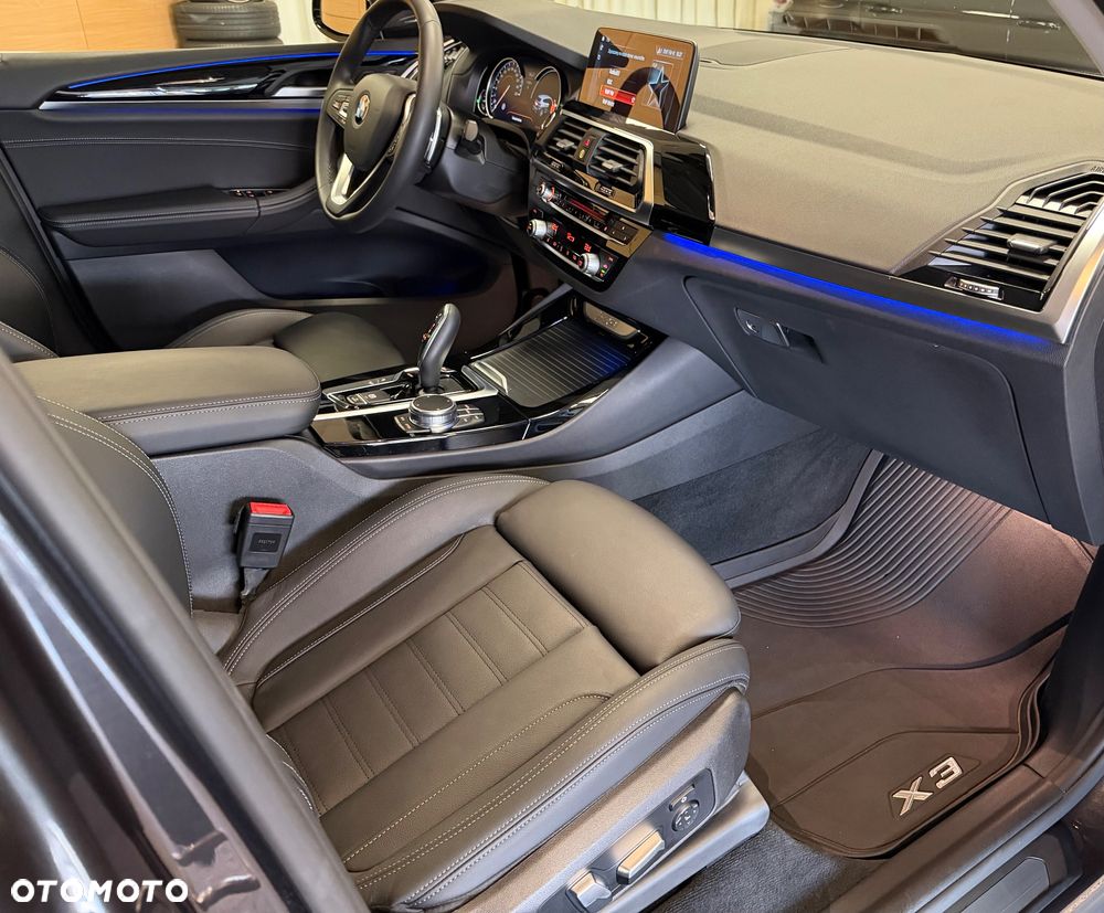 BMW X3 xDrive20d xLine - 11