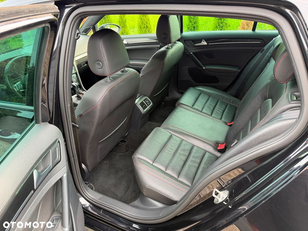 Volkswagen Golf GTI Performance BlueMotion Technology DSG - 22