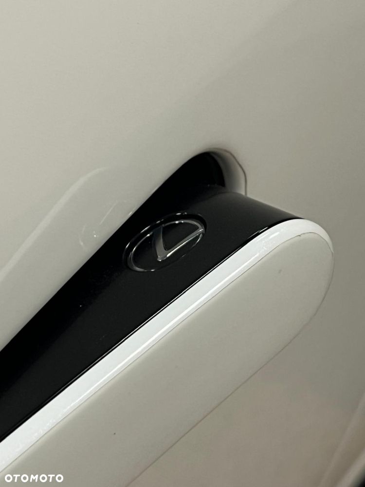 Lexus LC - 10