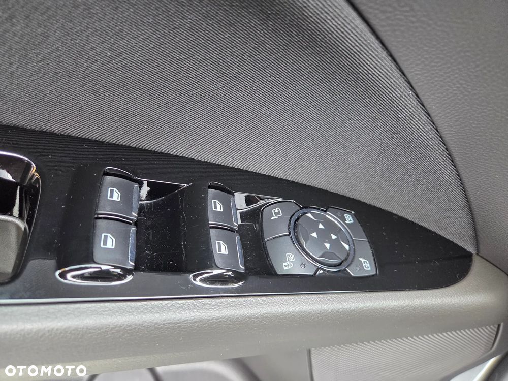 Ford Mondeo 2.0 EcoBlue Titanium - 36