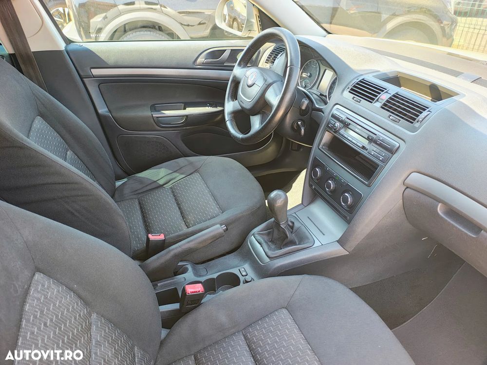 Skoda Octavia 1.6 TDI DPF Ambition - 8