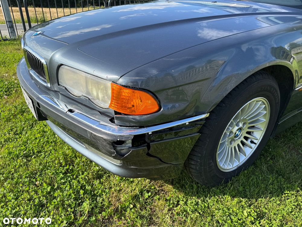 BMW Seria 7 740i - 10
