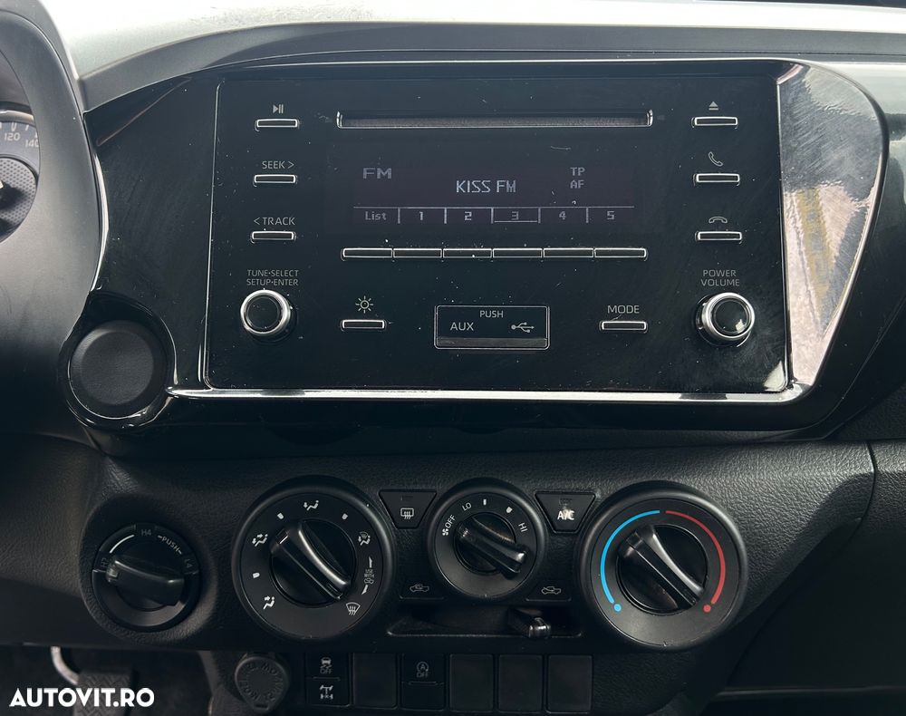 Toyota Hilux 2.4D 150CP 4x4 Double Cab 6MT Style - 29