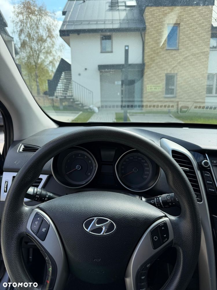 Hyundai i30 1.4 Classic + - 9