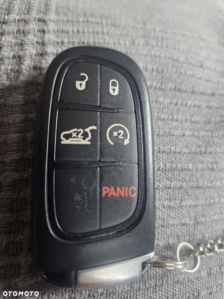 Jeep Cherokee - 13