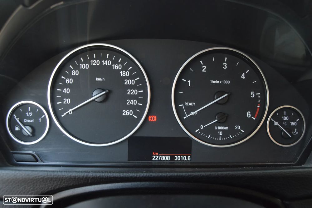 BMW 318 d - 12
