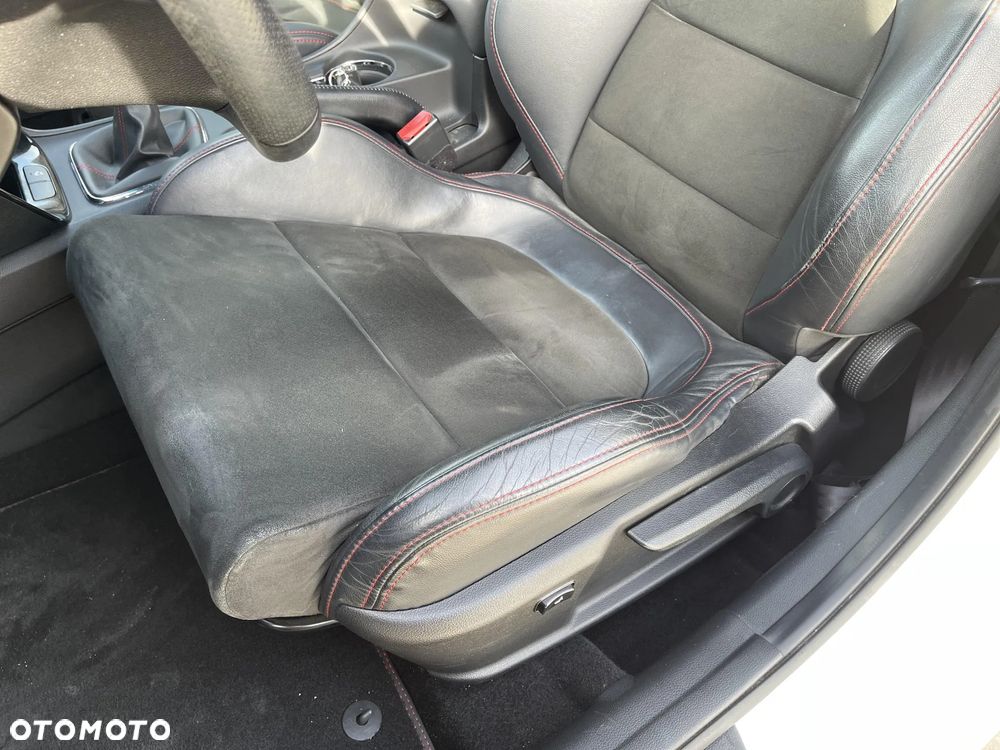 Kia Ceed 1.6 T-GDI GT - 13