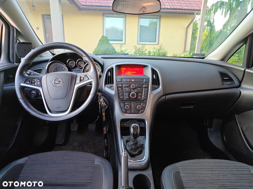 Opel Astra 1.4 T EU6 - 10