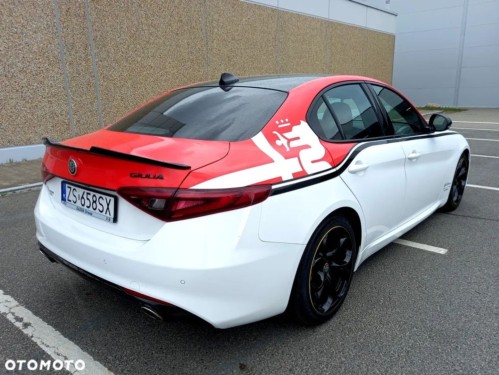 Alfa Romeo Giulia - 4