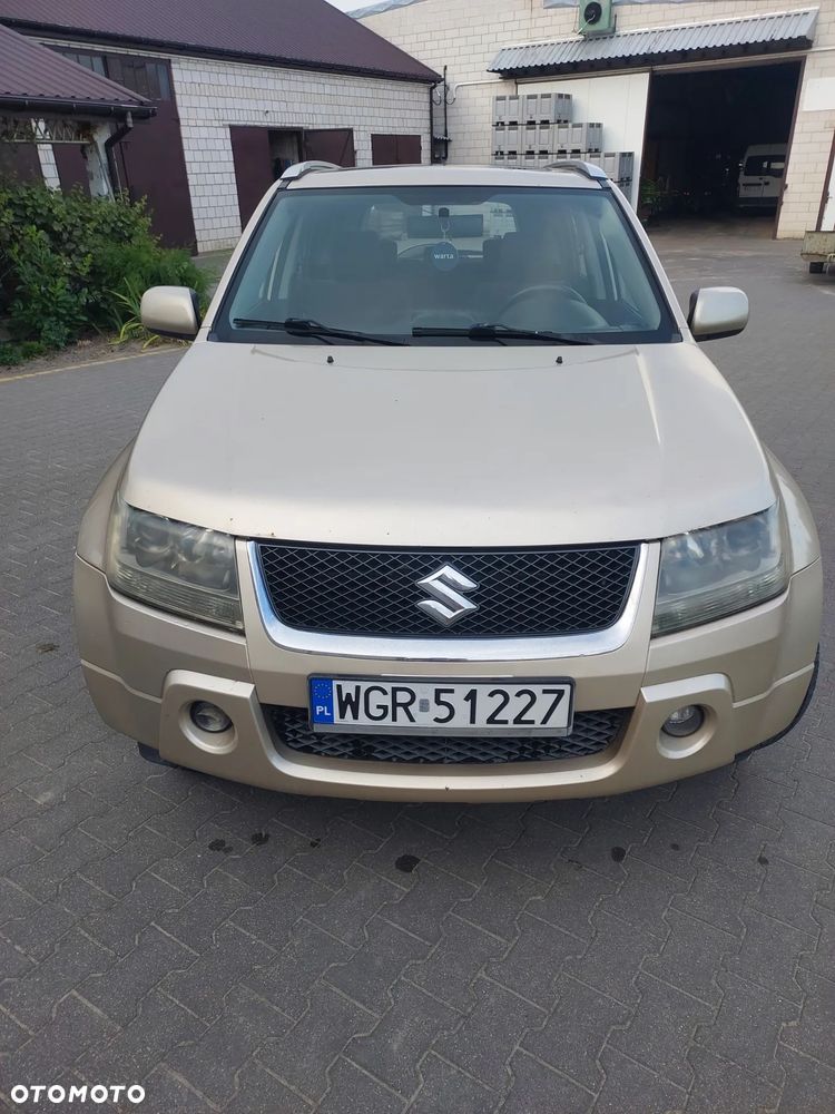 Suzuki Grand Vitara 2.0 - 6