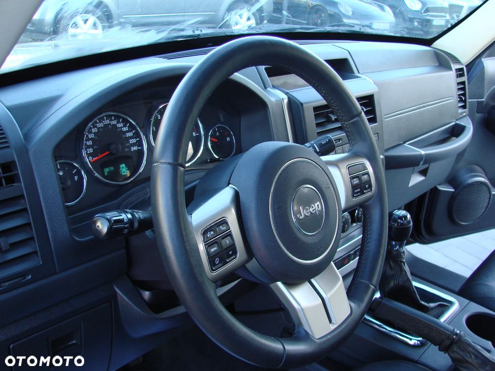 Jeep Cherokee - 21