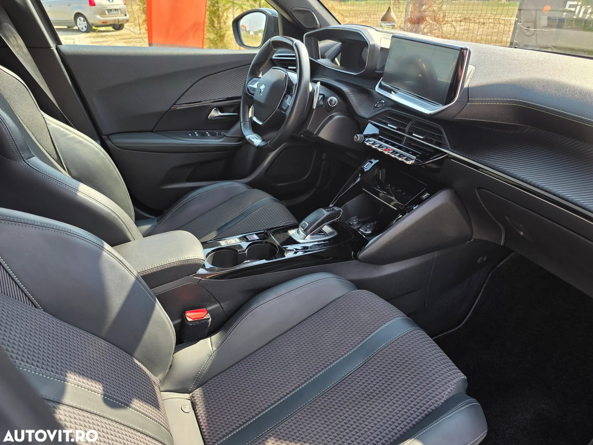 Peugeot 2008 1.5 BlueHDI STT EAT8 GT Line - 16