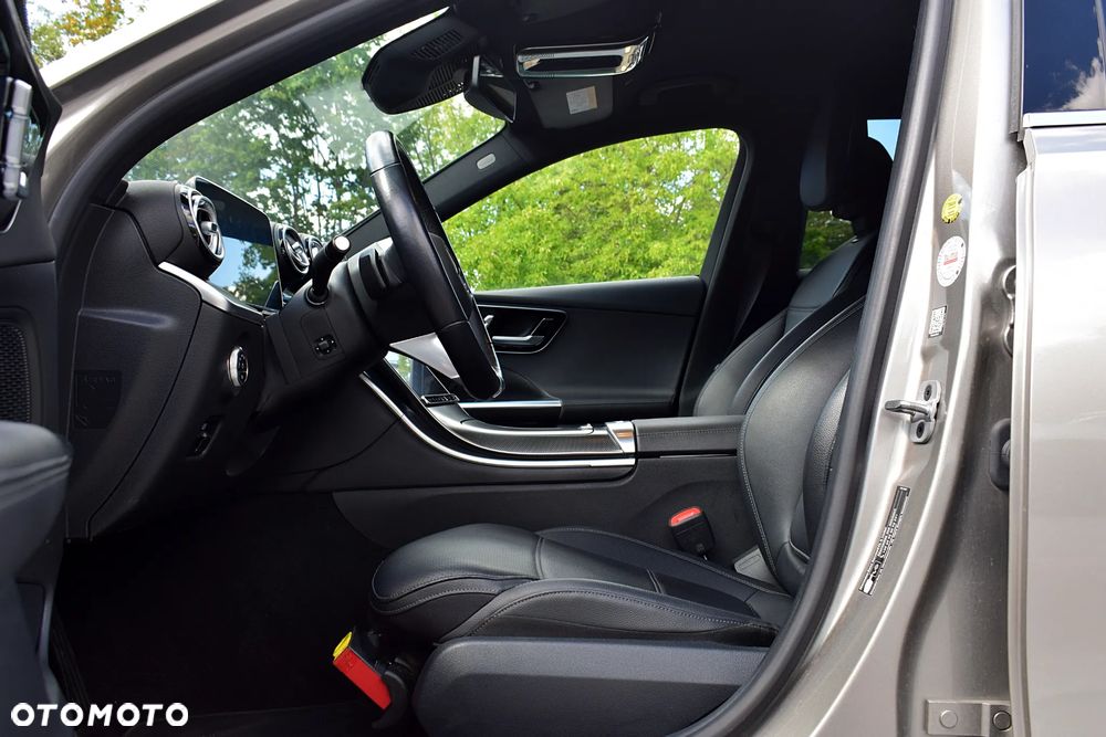Mercedes-Benz C-Class 2023 photo 5