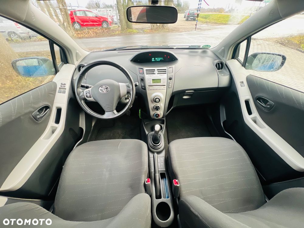 Toyota Yaris 1.0 VVT-i Sol - 11