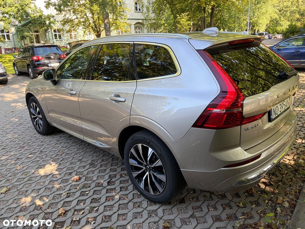 Volvo XC 60 B4 D AWD Plus Bright - 2