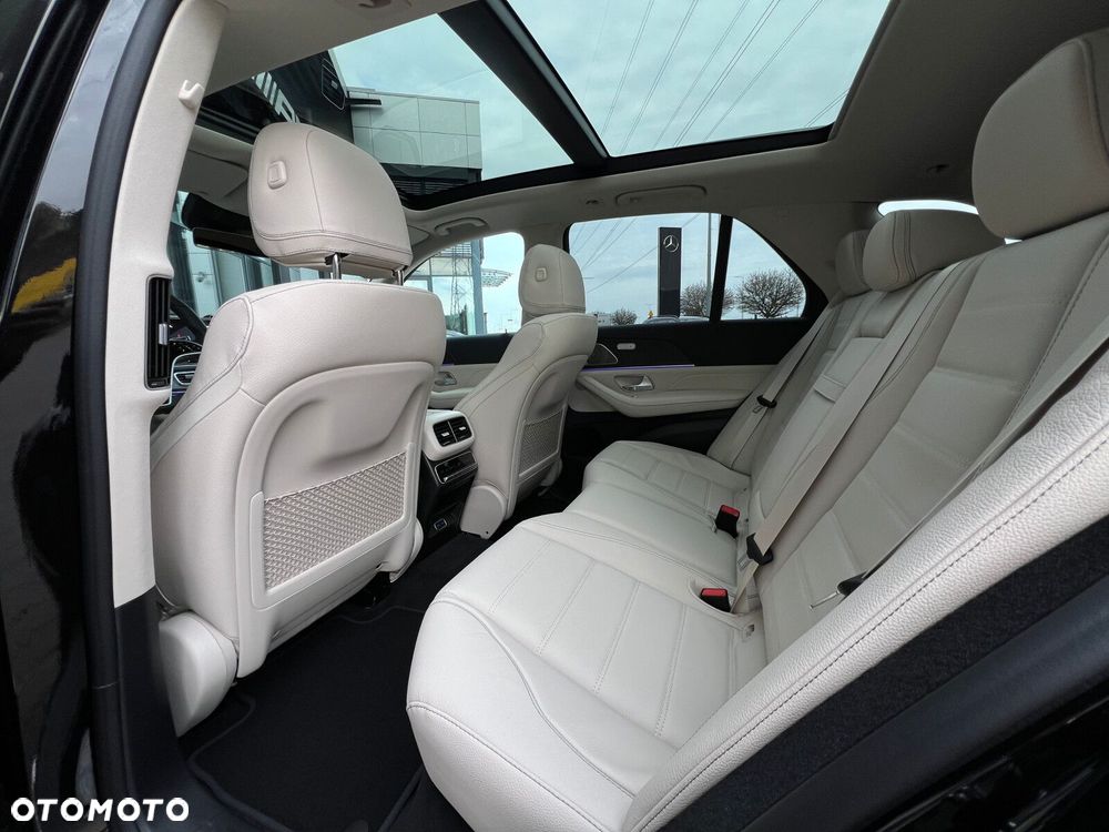 Mercedes-Benz GLE - 12