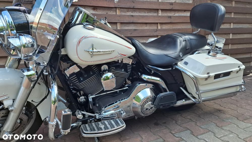 Harley-Davidson Touring Road King - 19