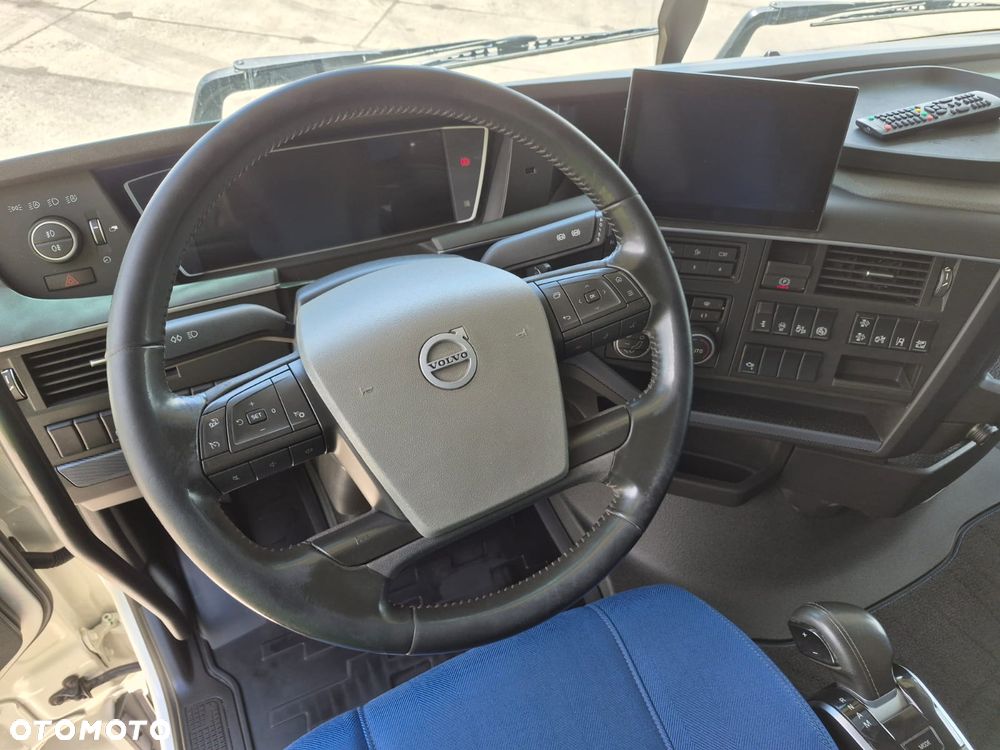 Volvo FH500 pierwszy właściciel, bogate wyposażenie, bezwypadkowy - 27