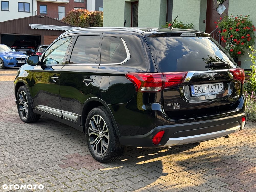 Mitsubishi Outlander 2.2 DI-D Instyle SDA 4WD - 3