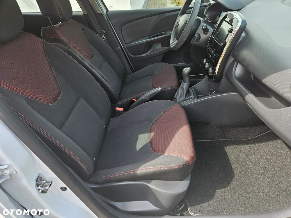 Renault Clio 1.2 16V Expression - 8